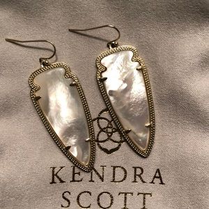 Ivory Mother of Pearl Skylar